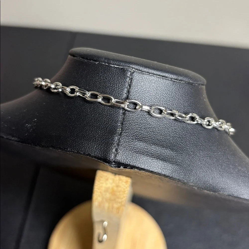 Freedom Handcuff Elegant Silver Chain Choker Necklace